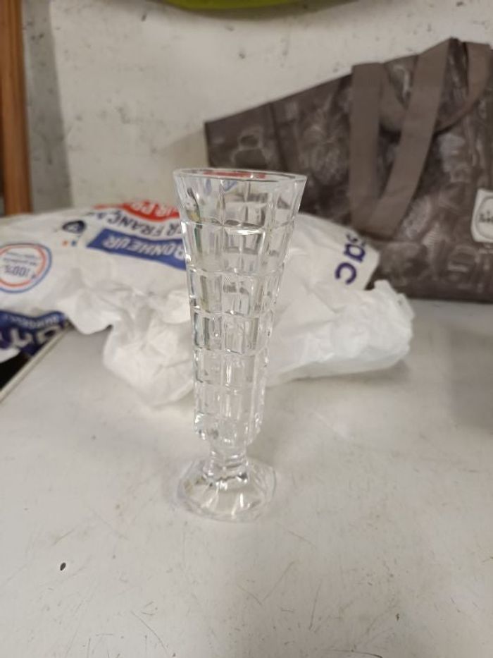 Vase transparent