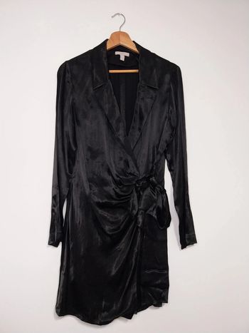 Robe en satin noire H&M 42