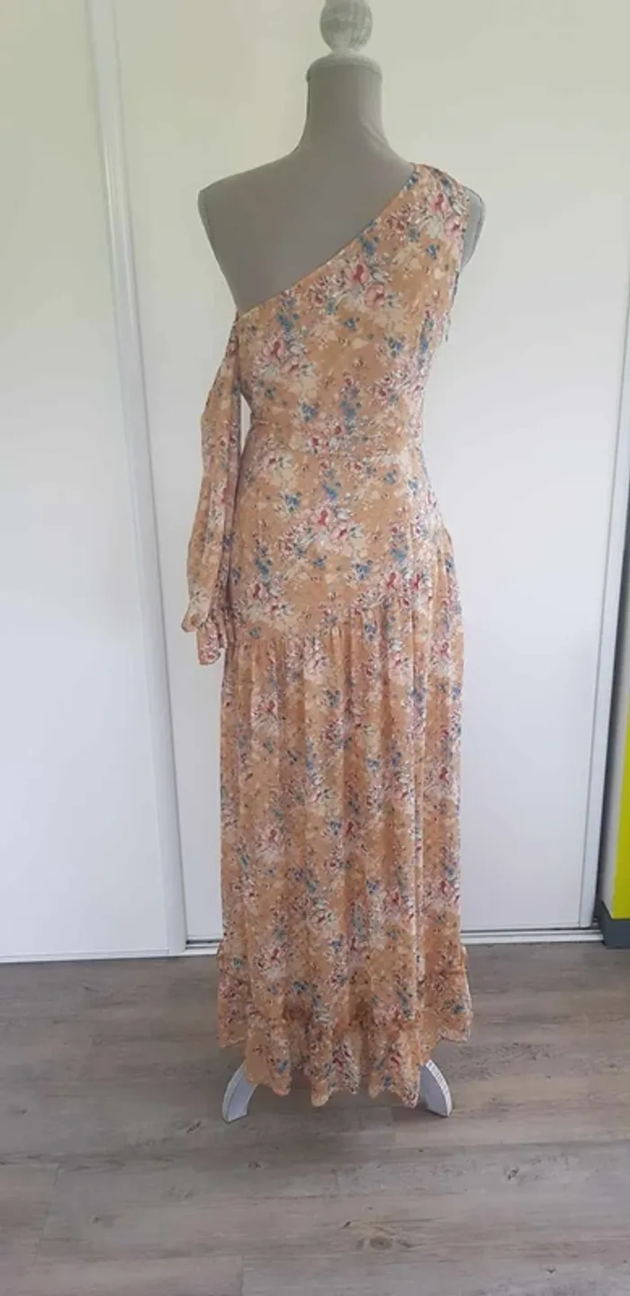 Robe asymétrique / atypique - photo numéro 4