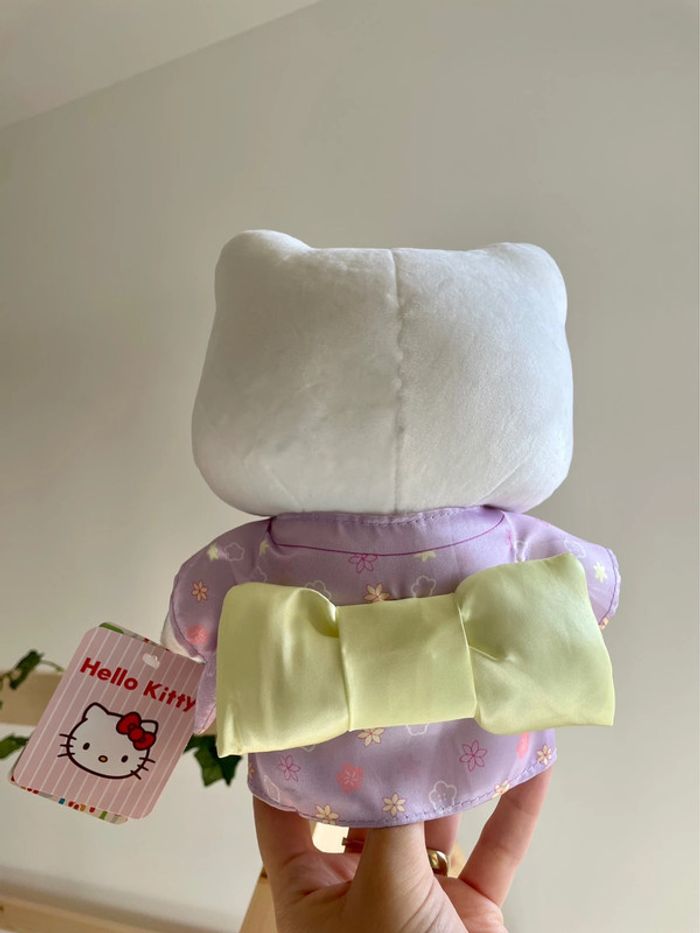 Peluche Hello Kitty sanrio Kimono 👘 - photo numéro 12