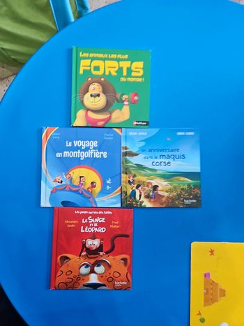 Lot de 4 livres mc do comme neuf