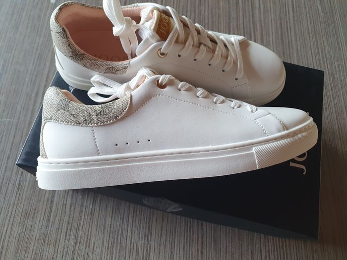 Superbe paire de baskets Joop 🖤 - photo numéro 3