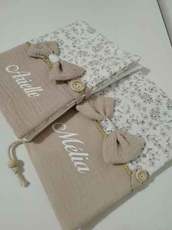 Un protège carnet de santé 22€