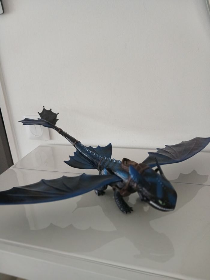 Figurine Krokmou (Toothless) - Deluxe Dragon "Hidden World" - photo numéro 1