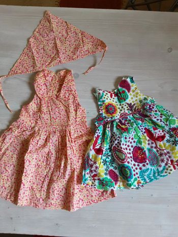 2 robes été 100% coton petits fleurs T. 6 mois