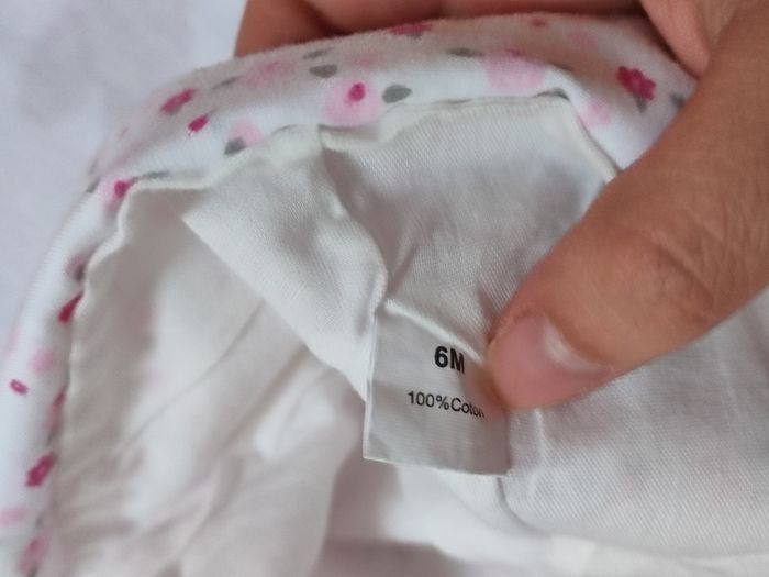 Chapeau bébé fille - 6 mois - Neuf sans étiquette - photo numéro 3