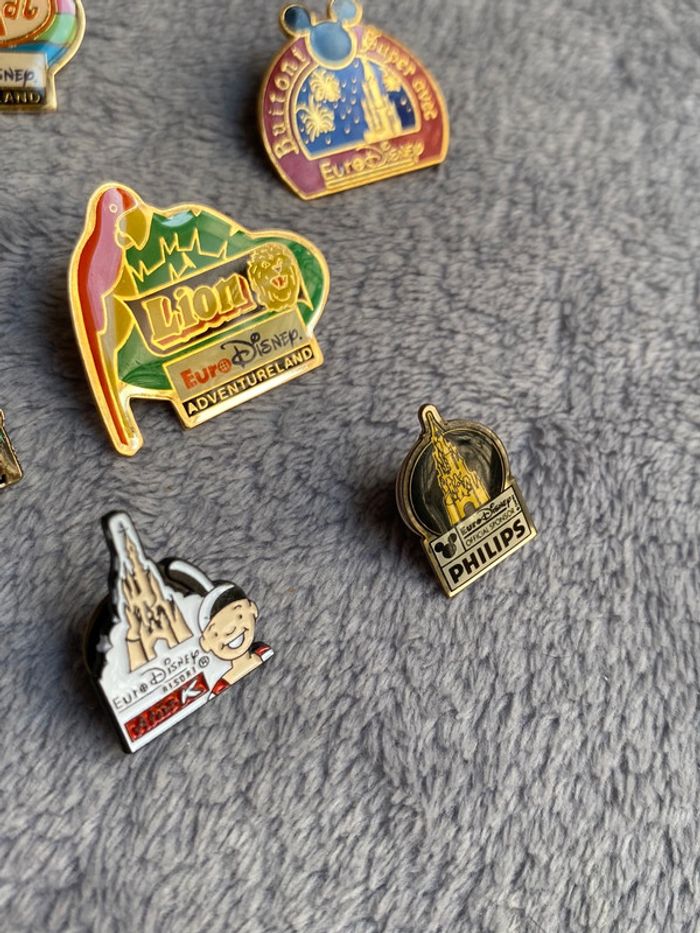 Lot de 10 pin’s broche euro Disney Buitoni, kitkat, nuts, philips, lion, kodak et vittel - photo numéro 12