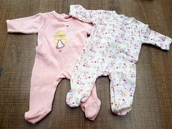 Lot 2 pyjamas velours Vertbaudet 1 mois