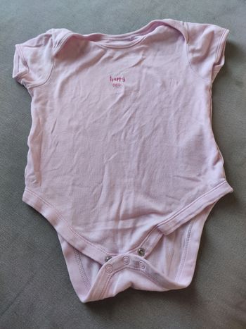 Body manches courtes  rose Primark 24/36 mois