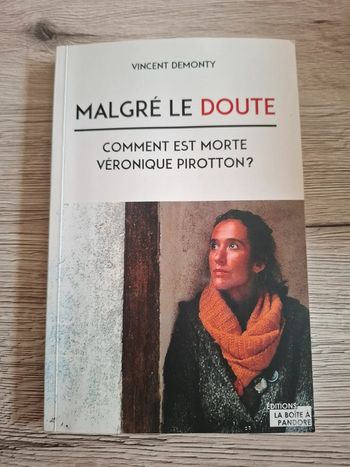 Livre de poche comment est morte Véronique pirotton
