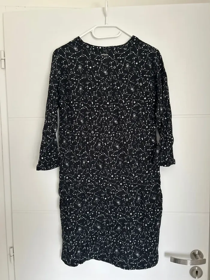 Robe noire avec motif blanc - photo numéro 2