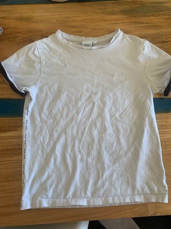 T-shirt manches courtes Hugo boss taille 10 ans