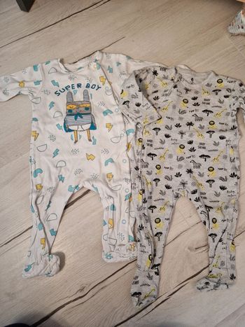 Lot de 2 pyjama 12 mois