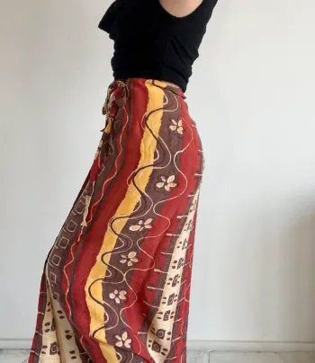 Jupe longue portefeuille rouge jaune à motifs années 90 taille ajustable