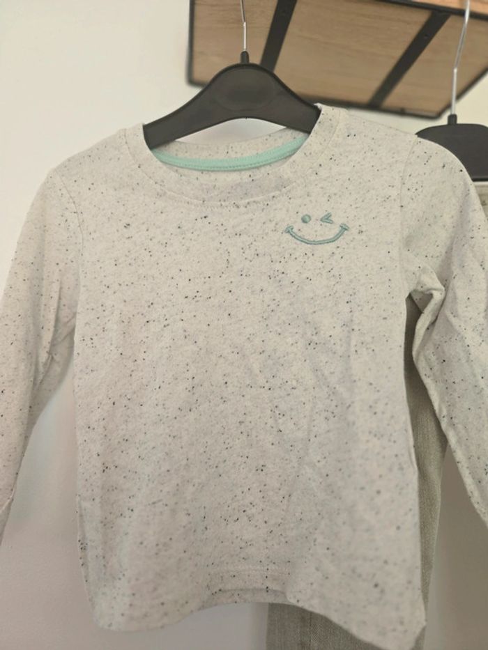Ensemble t-shirt et Jean / Primark et Zara 9/12 mois 👦 - photo numéro 2