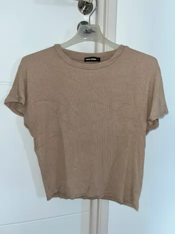 T-shirt beige