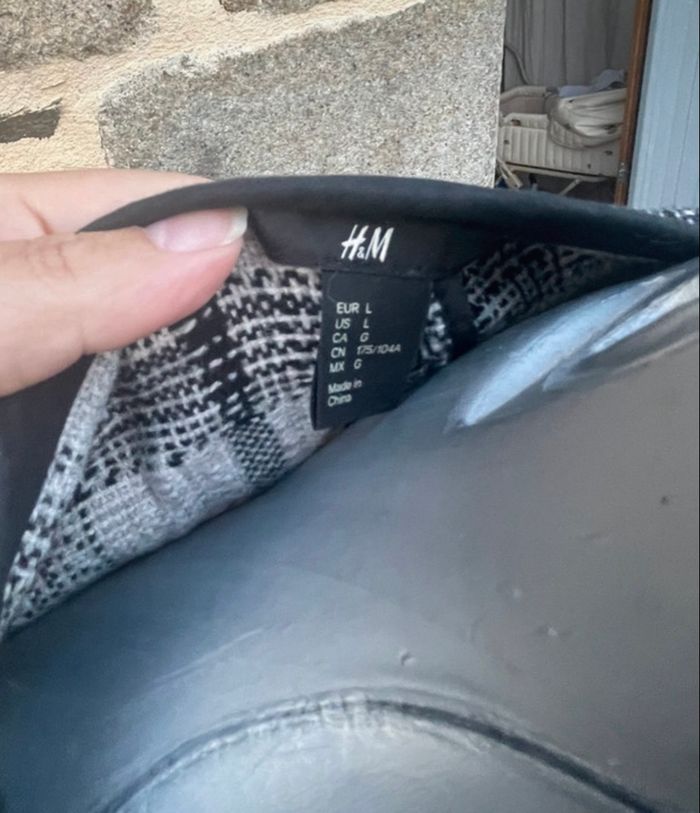 Poncho en laine gris noir - H&M - photo numéro 2