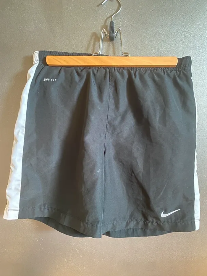 Short de sport enfant Nike