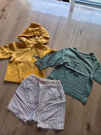 Lot de 3 vêtements 6 mois