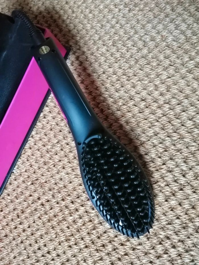 Brosse lissante chauffante - photo numéro 5
