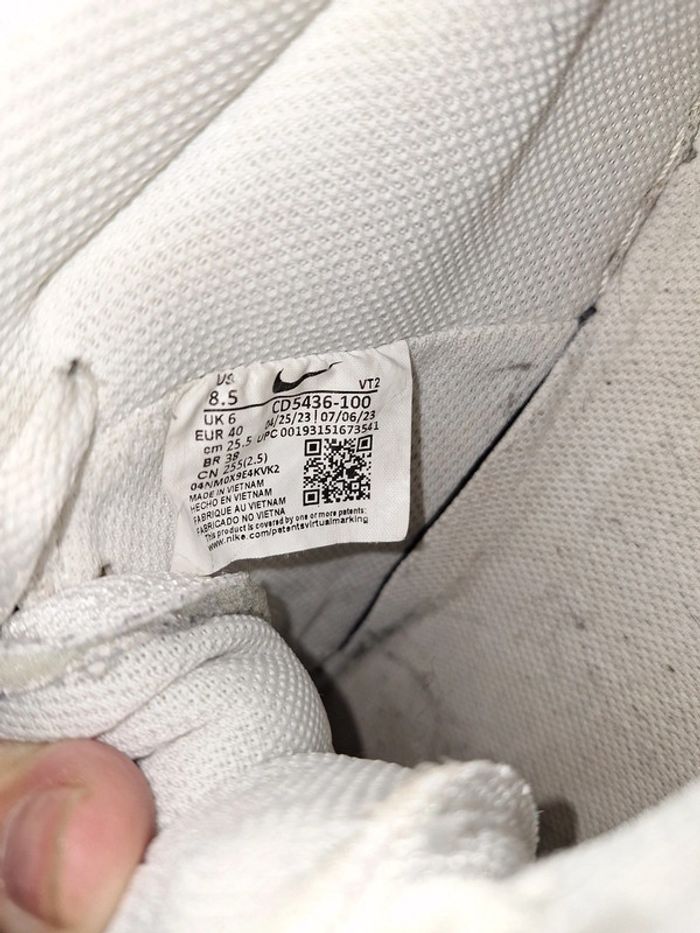 Basket NIKE taille 40 - photo numéro 5