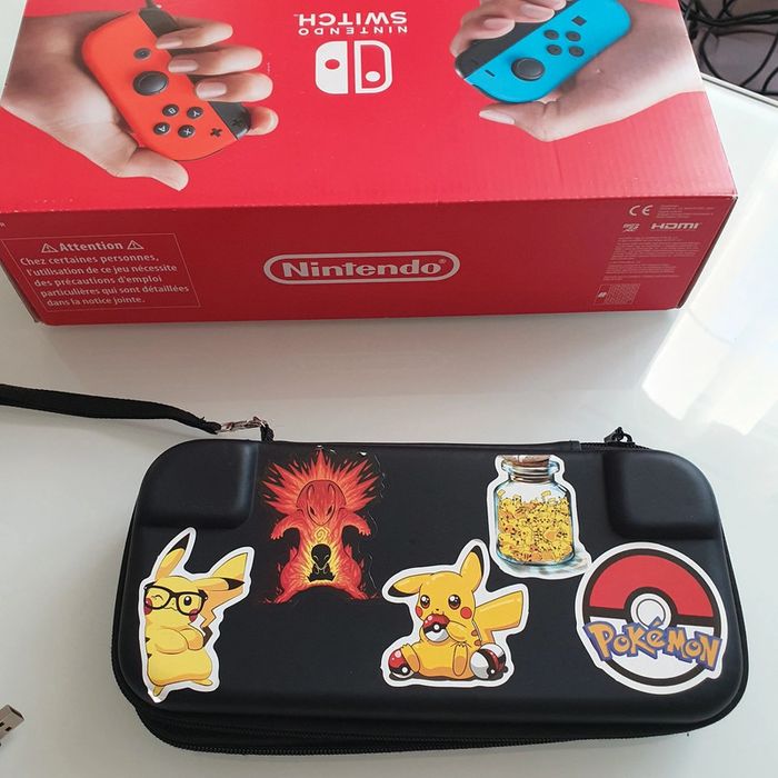 Switch complète + 2 jeux + 2 manettes - photo numéro 15