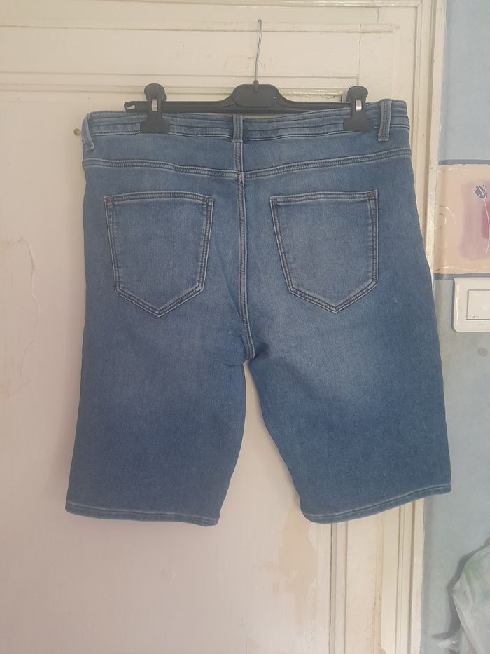 Short/bermuda femme bleu, marque C&A, taille 46 - photo numéro 3
