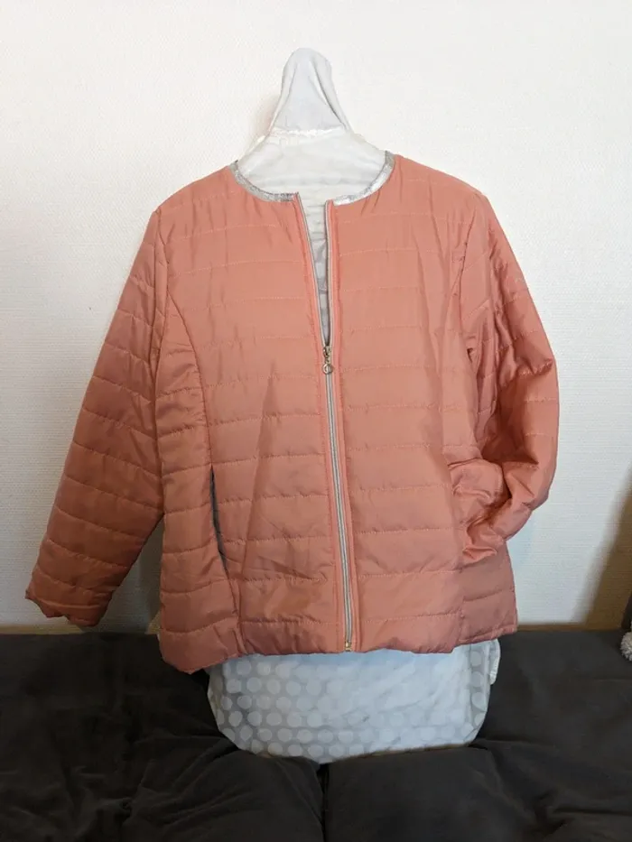 Doudoune Cosytech - rose liseré argenté.