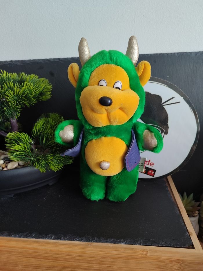 peluche diable démon jaune vert doré nombril veste jeans mf eingefiehrt Pe0270