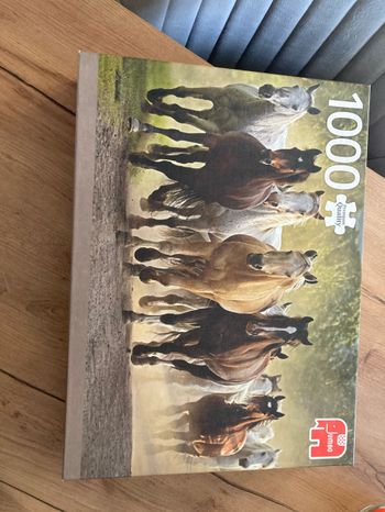 Puzzle 1000 pièces chevaux neuf