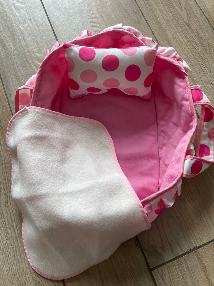 Petit lit et accessoires pour poupée de 35cm - photo numéro 3