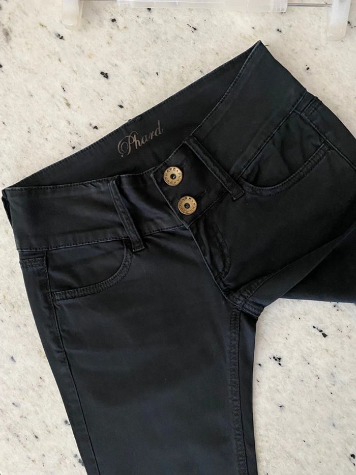 Pantacourt noir taille basse Phard W27