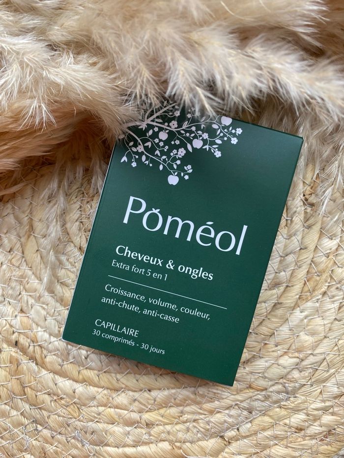 Cheveux et ongles | Pomeol