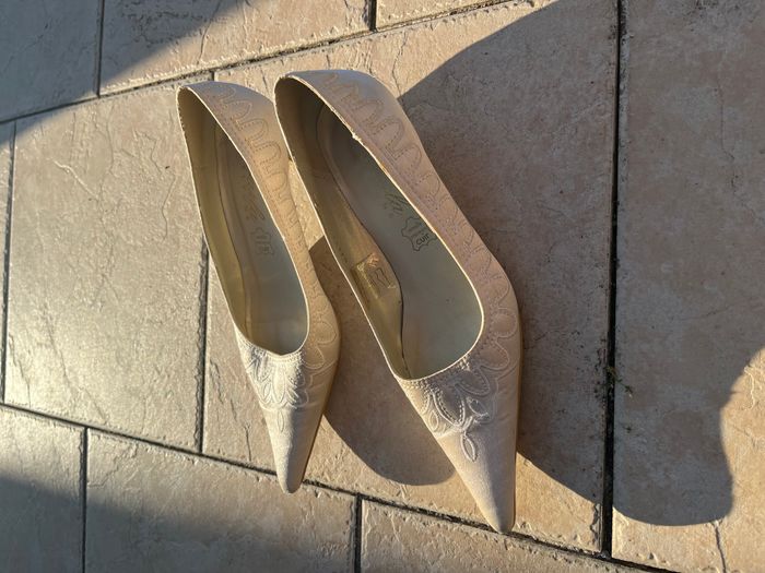 Escarpins ivoire satin pointure 36