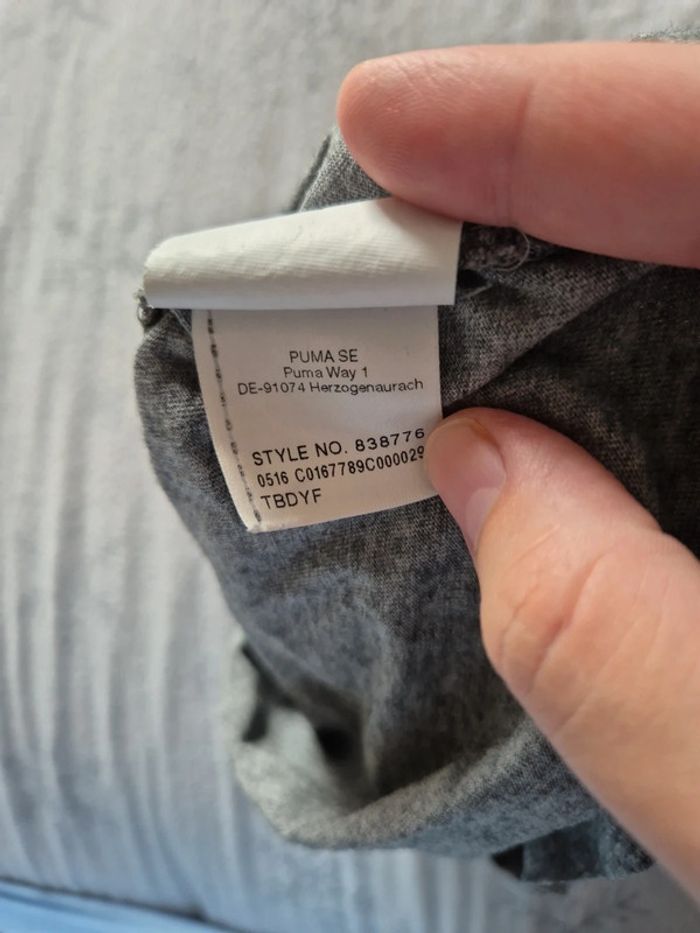 Jolie t shirt puma taille 5 ans - photo numéro 6