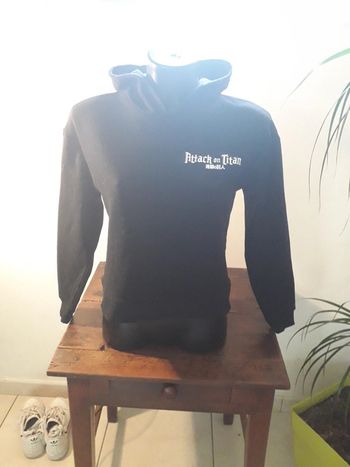 Sweat a capuche noir ado fille attack on titan taille 14 ans xs 34