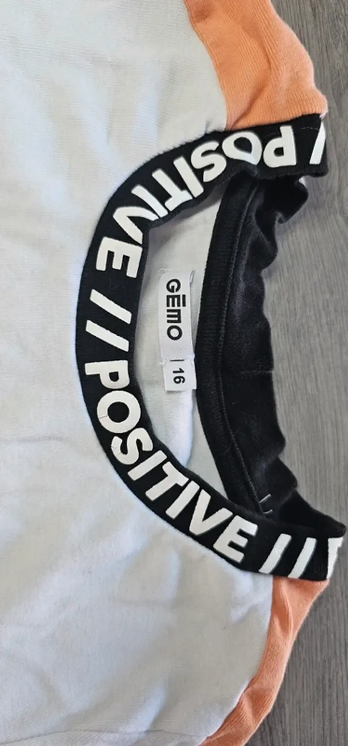 Ensemble t shirt et leggings de sport - photo numéro 4