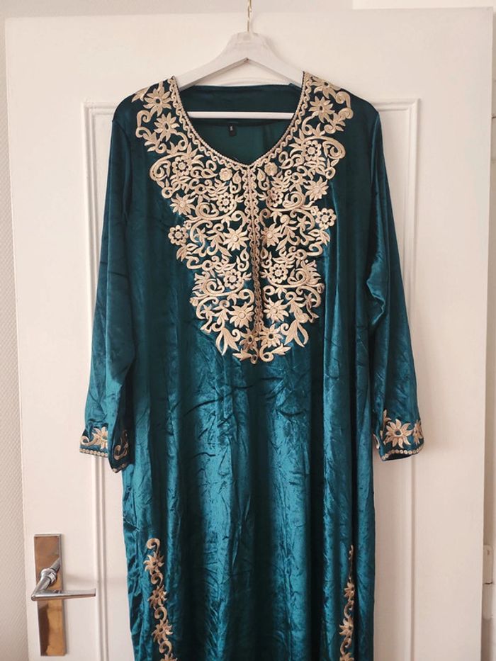 Robe longue velours - photo numéro 2