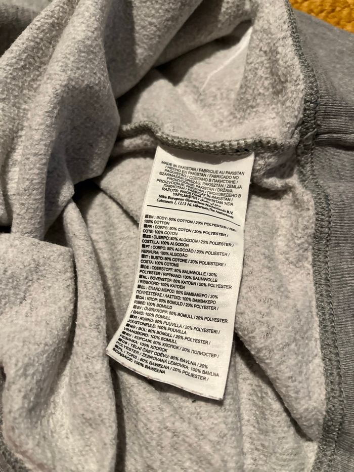 Pull Nike Gris XS - photo numéro 6