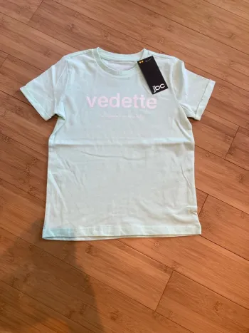 7 ans - T-shirt manches courtes couleur vert eau - neuf - inscription Vedette