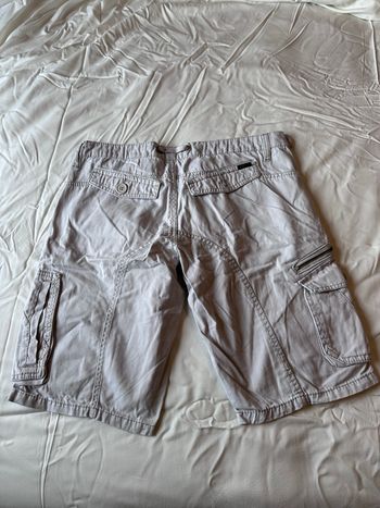 Bermuda cargo beige Only taille 38 très bon état