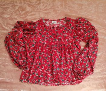 Blouse fleurie rouge  taille 6 ans Tap à œil