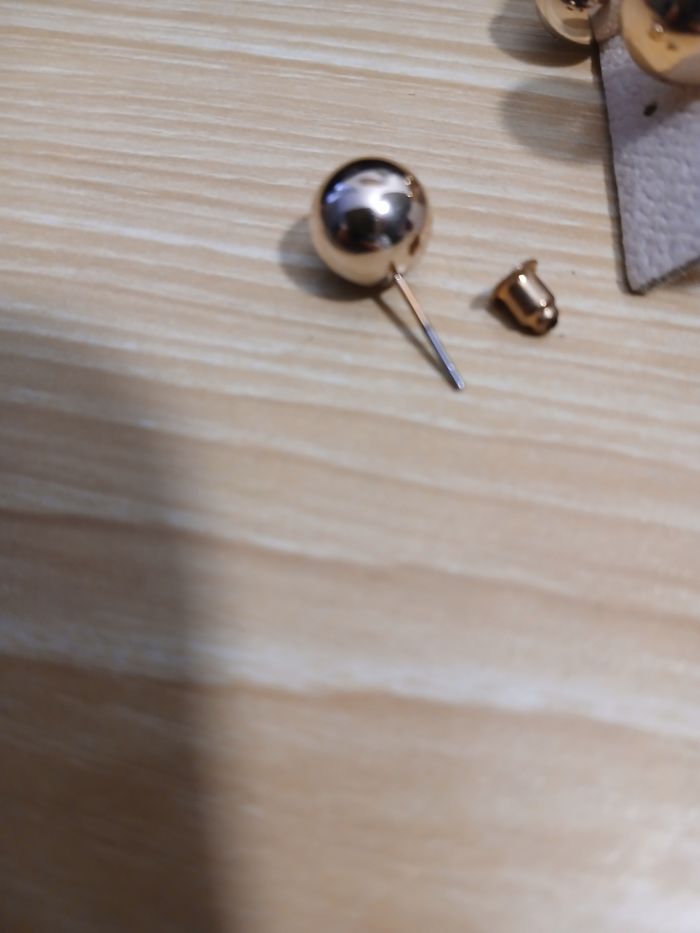 Lot de boucles d’oreilles dorées rosées – jamais portées ✨ - photo numéro 2