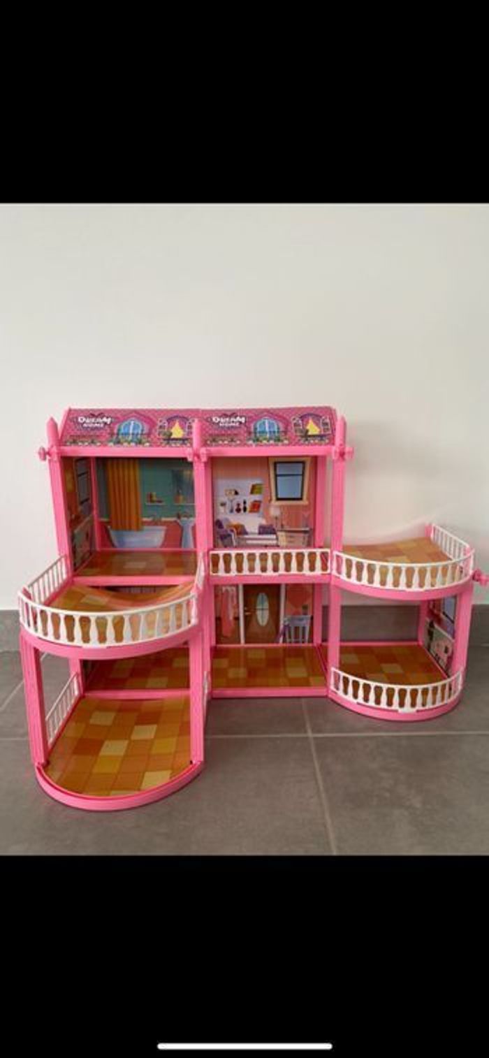 Maison de poupée avec poupées - photo numéro 6