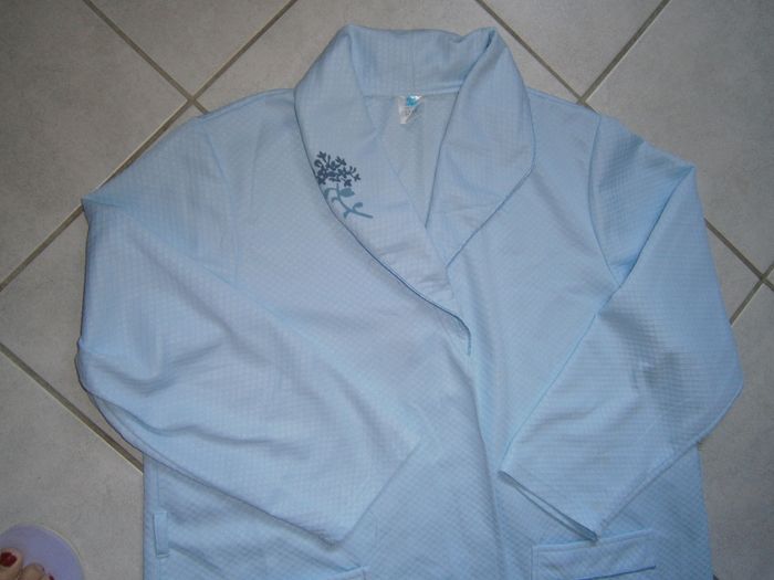 Robe de chambre été bleu ciel Taille 40 - photo numéro 3
