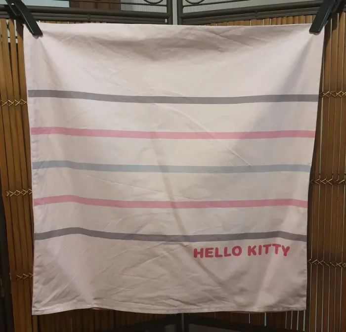 Taie d'oreiller "Hello Kitty" - photo numéro 2