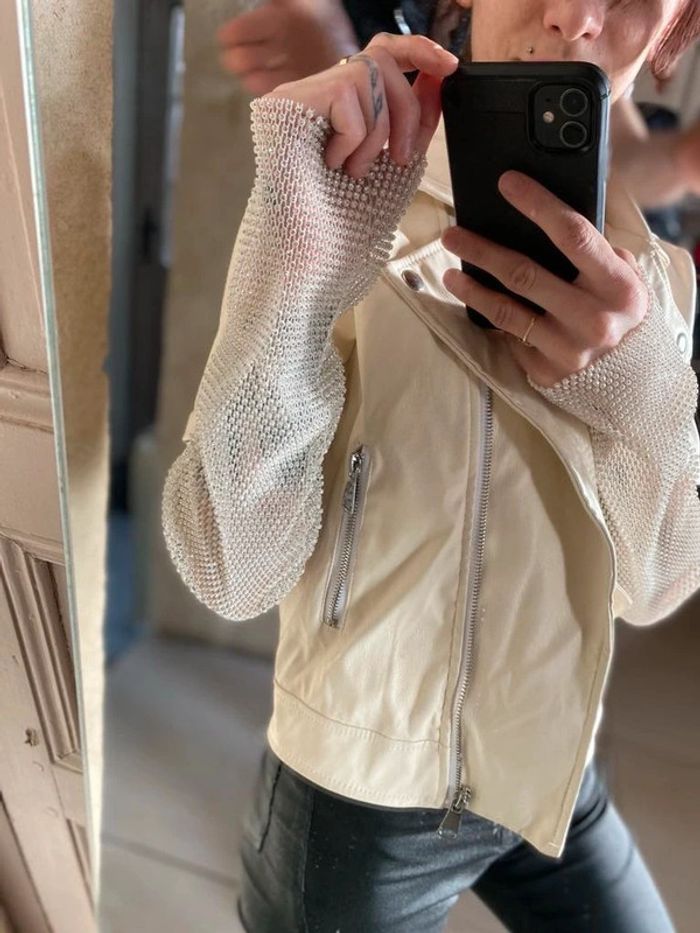 Veste simili cuir beige et strass - photo numéro 10