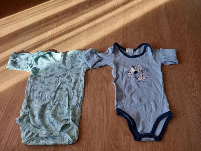 Lot de bodys - photo numéro 2