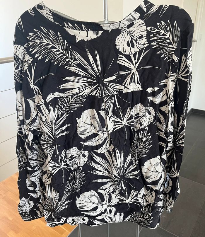 Blouse motif feuilles T48 - photo numéro 2