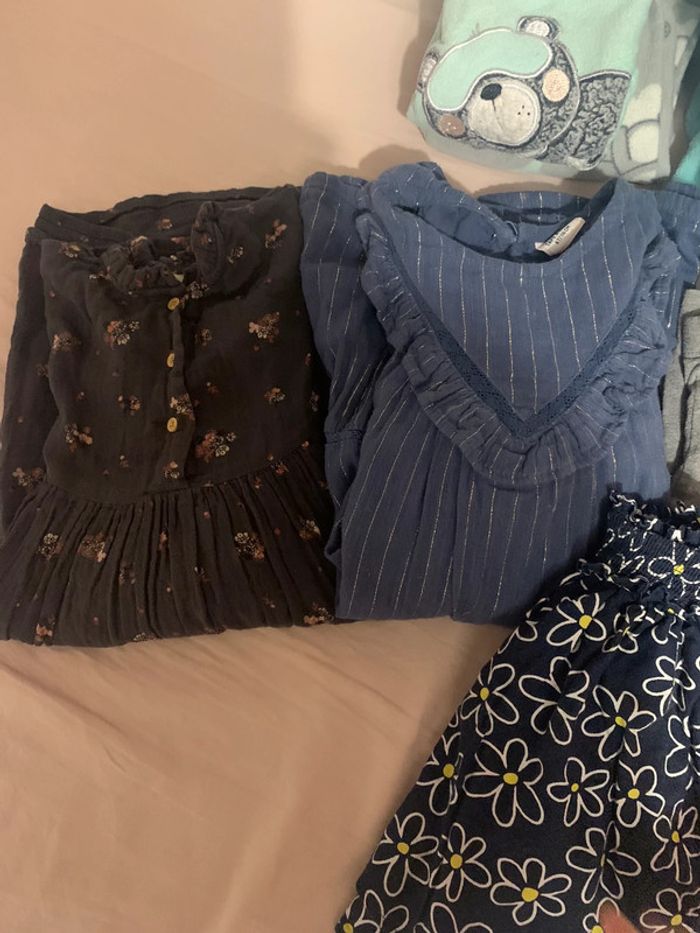 Lot vêtements fille 6 ans - photo numéro 2